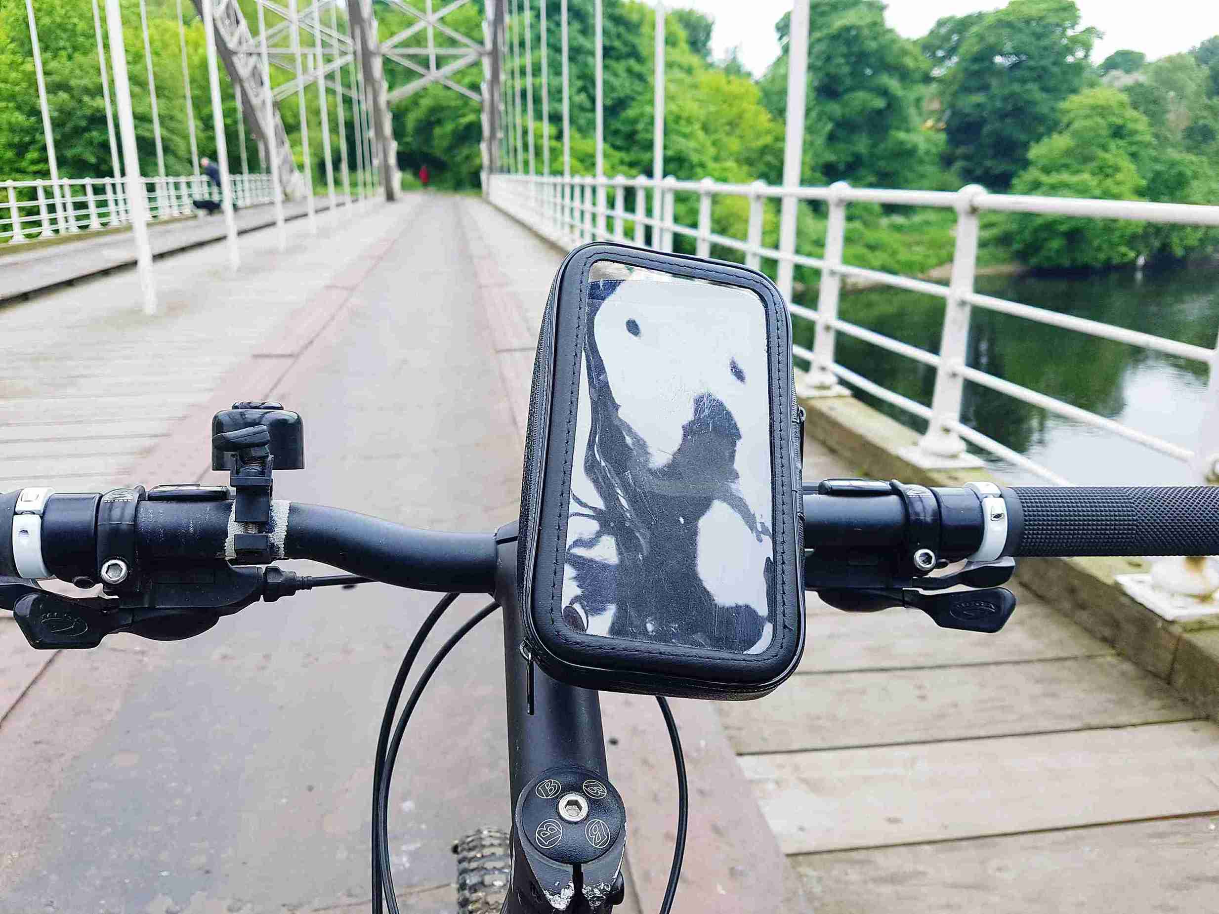 Waterproof bicycle phone mount bag with touch screen case, universal bike handlebar phone holder manufacturer wholesale
