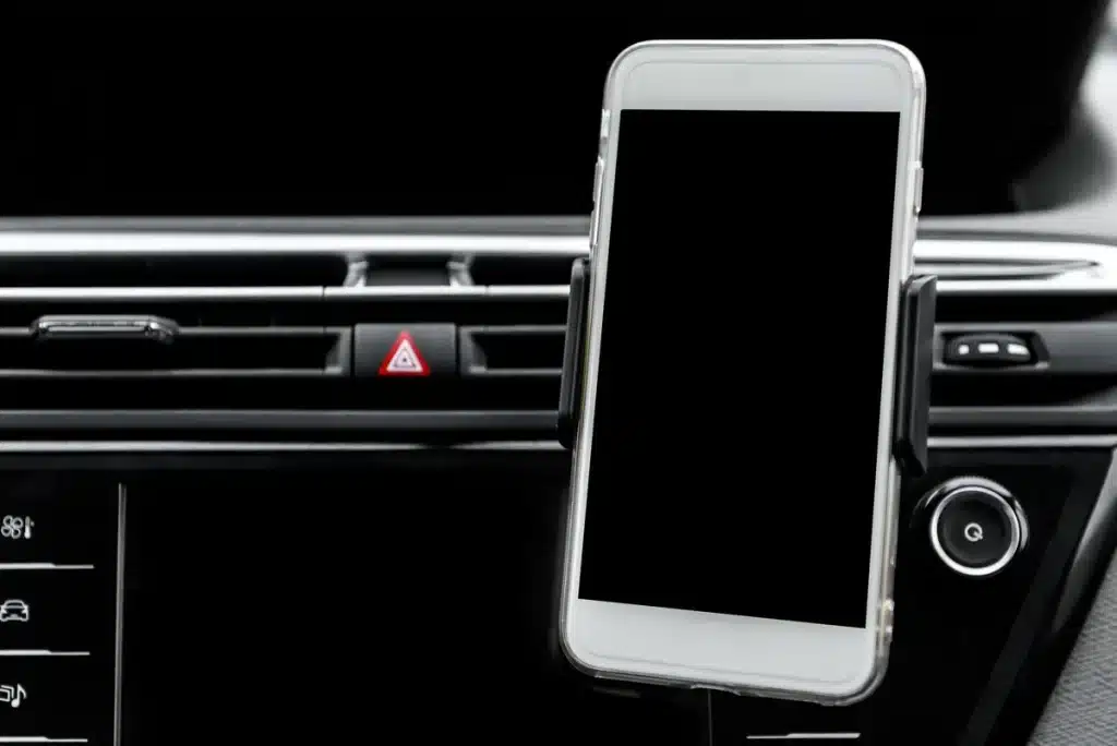 secure phone holder dashboard